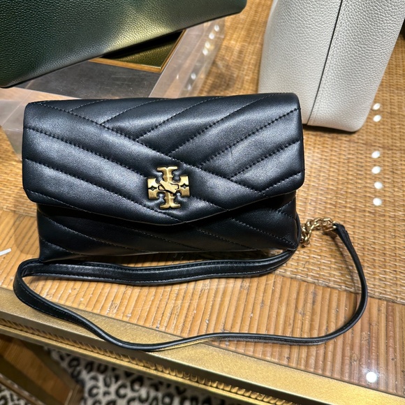 NWT! Tory Burch Kira Chevron Chain Wallet Black Quilted Leather Crossbody 90343 - Picture 1 of 9